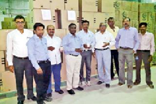 26 crores of cigarettes seized | २६ कोटींचा सिगारेटचा साठा जप्त