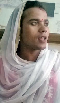 Dysfunctional because the third party does not follow 'religion' | तृतीयपंथीयांचा ‘धर्म’ पाळत नसल्यामुळे बदनाम Dysfunctional because the third party does not follow 'religion' | तृतीयपंथीयांचा ‘धर्म’ पाळत नसल्यामुळे बदनाम