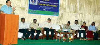 Contribution to the development of society helps in the development of society | घटनेतील तरतुदींमुळे समाज विकासाला हातभार Contribution to the development of society helps in the development of society | घटनेतील तरतुदींमुळे समाज विकासाला हातभार