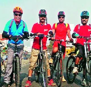 Doctor's activities for self-health | स्वत:च्या आरोग्यासाठी डॉक्टरांचा उपक्रम