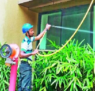 Who is responsible for the water wastage of water? | शहरातील पाण्याचा अपव्यय रोखण्याची जबाबदारी कोणाची?