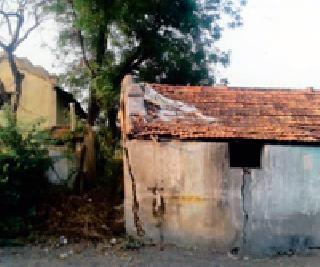 Powerful explosions hit the Powai village | शक्तिशाली स्फोटांनी पोवनी गाव हादरतेयं