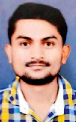 Deputy District Collector, who is the son of the laborers | मोलमजुरी करणाऱ्या आईवडिलांचा पुत्र झाला उपजिल्हाधिकारी