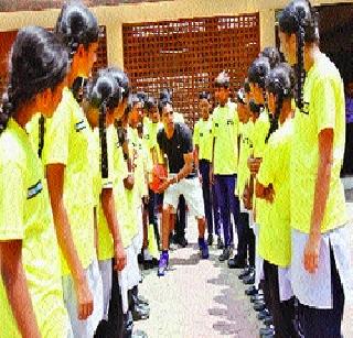 Do not play politics - move | खेळाचे राजकारण करू नका - कदम