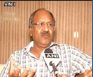 The anti-national announcement threatens to break BJP's mouth | देशविरोधी घोषणा देणा-यांना भाजपा आमदाराची तोंड फोडण्याची धमकी The anti-national announcement threatens to break BJP's mouth | देशविरोधी घोषणा देणा-यांना भाजपा आमदाराची तोंड फोडण्याची धमकी