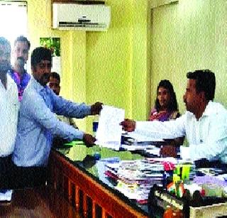 Opponents of the JSW water scotch | जेएसडब्ल्यूच्या जलवाहिनीला विरोध Opponents of the JSW water scotch | जेएसडब्ल्यूच्या जलवाहिनीला विरोध