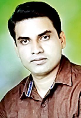 The head of the farmer's son became the chief officer | शेतकऱ्याचा मुलगा झाला मुख्याधिकारी The head of the farmer's son became the chief officer | शेतकऱ्याचा मुलगा झाला मुख्याधिकारी