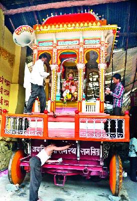 Ramrathala Rangirangoti started | रामरथाला रंगरंगोटी सुरू