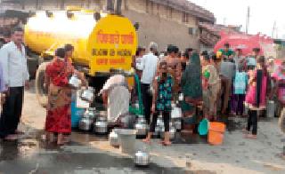 Woe for water at Morshi and Kharskhanda | मोर्शी व खरसखांडा येथे पाण्यासाठी हाहाकार Woe for water at Morshi and Kharskhanda | मोर्शी व खरसखांडा येथे पाण्यासाठी हाहाकार