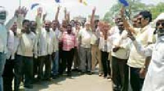 Thakur group won the election of Tivasa Sainik Sangh | तिवसा खरेदी-विक्री संघाच्या निवडणुकीत ठाकूर गट विजयी Thakur group won the election of Tivasa Sainik Sangh | तिवसा खरेदी-विक्री संघाच्या निवडणुकीत ठाकूर गट विजयी