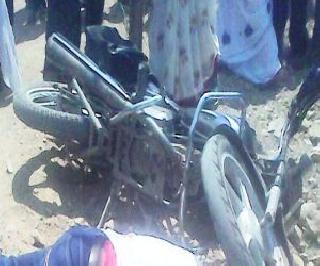 Naxalites firing during Ambedkar Jayanti program in Amravati, 1 killed | अमरावतीमध्ये आंबेडकर जयंती कार्यक्रमात नक्षलवाद्यांचा गोळीबार, १ ठार Naxalites firing during Ambedkar Jayanti program in Amravati, 1 killed | अमरावतीमध्ये आंबेडकर जयंती कार्यक्रमात नक्षलवाद्यांचा गोळीबार, १ ठार