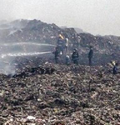 Four other scrap dealers arrested in the Deonar Trash Depot | देवनार कचरा डेपो आगप्रकरणी आणखी चार भंगार विक्रेते अटकेत Four other scrap dealers arrested in the Deonar Trash Depot | देवनार कचरा डेपो आगप्रकरणी आणखी चार भंगार विक्रेते अटकेत