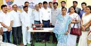 Suicide Supporters Give Women All-Out Help | आत्महत्याग्रस्त शेतकरी महिलांना सर्वतोपरी मदत Suicide Supporters Give Women All-Out Help | आत्महत्याग्रस्त शेतकरी महिलांना सर्वतोपरी मदत