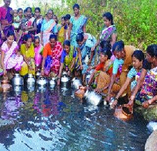 Water drop in summer | उन्हाच्या कडाक्याने पाणीसाठ्यात घट Water drop in summer | उन्हाच्या कडाक्याने पाणीसाठ्यात घट