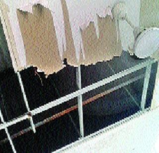 NMC does not have any permission for roof repair | छतदुरुस्तीसाठी महापालिकेला मुहूर्त नाही NMC does not have any permission for roof repair | छतदुरुस्तीसाठी महापालिकेला मुहूर्त नाही