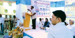 Dahalis and teachers should take the ideal - Sudhir Mungantiwar | दहेलीवासी व शिक्षकांचा आदर्श घ्यावा - सुधीर मुनगंटीवार