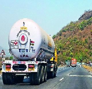 Rule of rules on 'Express Way' | ‘एक्सप्रेस वे’वर नियमांना हरताळ Rule of rules on 'Express Way' | ‘एक्सप्रेस वे’वर नियमांना हरताळ