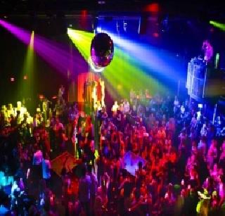 The ban on 'short skirts' in Chandigarh's discos | चंदीगडच्या डिस्कोत ‘शॉर्ट स्कर्ट’वर बंदी The ban on 'short skirts' in Chandigarh's discos | चंदीगडच्या डिस्कोत ‘शॉर्ट स्कर्ट’वर बंदी