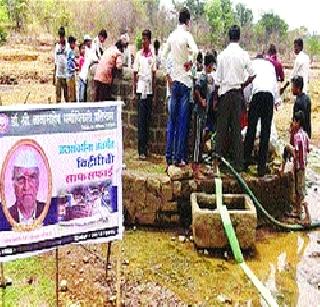 Cleanliness of 11 wells in Karjat taluka | कर्जत तालुक्यातील ११ विहिरींची स्वच्छता