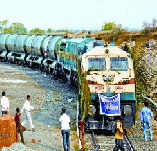 Fourth 'Jalpari' Latur from Mirage | मिरजेतून चौथी ‘जलपरी’ लातूरला Fourth 'Jalpari' Latur from Mirage | मिरजेतून चौथी ‘जलपरी’ लातूरला