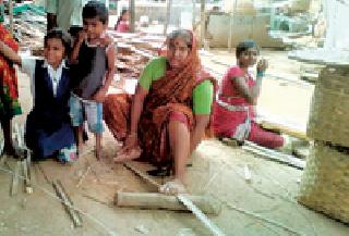 Closed bamboo supply for six months | सहा महिन्यांपासून बांबूचा पुरवठा बंद