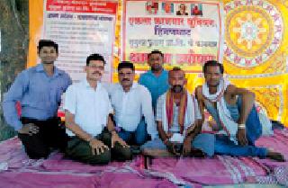 Workers continued to fast during the turbulent heat | तळपत्या उन्हातही कामगारांचे उपोषण सुरूच