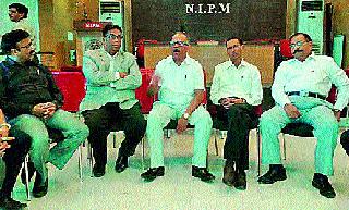 The ban on 'earn and learn' scheme | ‘कमवा आणि शिका’ योजनेला अडसर