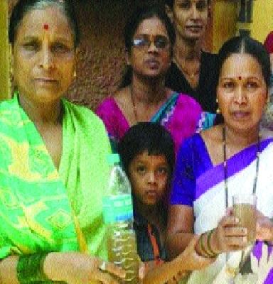 Yellow water in the east of Kalyan | कल्याण पूर्वेत पिवळे पाणी