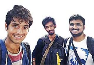 3 friends and 100 people | ३ दोस्त आणि १०० माणसं