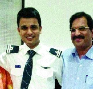 Its gagan fights | त्याची गगन भरारी