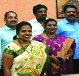 At the end of the three ward committee, the lotus blossomed | तीन प्रभाग समितींत अखेर कमळ फुलले