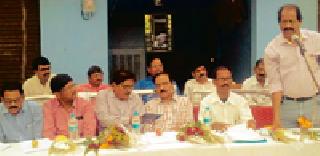 The need to be loyal to solve the problem | समस्या सोडविण्यासाठी एकनिष्ठ राहण्याची गरज