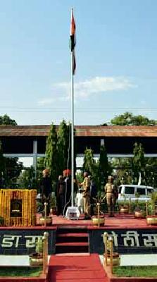 The flag of Vidarbha flags in the store | भंडाऱ्यात फडकला विदर्भाचा ध्वज