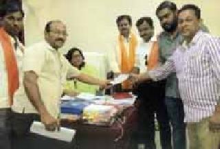 Women decide to be criminals and abusive behavior | महिलेला गुन्हेगार ठरवून अपमानास्पद वागणूक