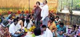 Women's fasting fasting | महिलांचे आमरण उपोषण