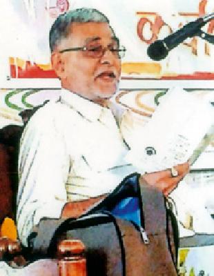 Officials should be aware of literary culture | अधिकाऱ्यांनाही वाङ्मयीन संस्कृतीचे भान असावे Officials should be aware of literary culture | अधिकाऱ्यांनाही वाङ्मयीन संस्कृतीचे भान असावे