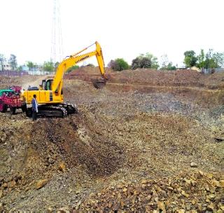 The 'Dumping Yard' | ‘डम्पिंग यार्ड’ बनलेल्या तलावाला ‘जीवनदान’