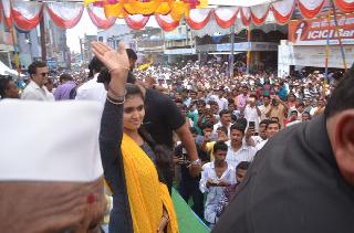 Kavethemahala era youthful jhagatake! | कवठेमहांकाळात आर्चीसाठी तरुणाईचे झिंगाट!