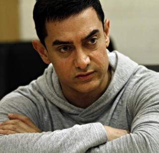 Amir Khan was silent after seeing Serrat | सैराट पाहून अामीर खान झाला निःशब्द Amir Khan was silent after seeing Serrat | सैराट पाहून अामीर खान झाला निःशब्द