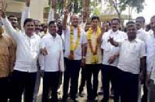 If the chairperson is elected, then the Deputy Speaker | सभापती चोखारे तर उपसभापतिपदी डवरे