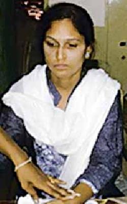 While taking a bribe, Talathi and Kotwala were arrested | लाच घेताना तलाठी व कोतवालास अटक While taking a bribe, Talathi and Kotwala were arrested | लाच घेताना तलाठी व कोतवालास अटक