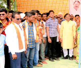 Locked to the MHADA office | म्हाडा कार्यालयाला ठोकले कुलूप Locked to the MHADA office | म्हाडा कार्यालयाला ठोकले कुलूप