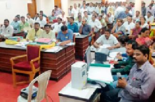 62 employees' transfer | ६२ कर्मचाऱ्यांचे स्थानांतरण