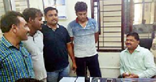 Mastermind Pandey has brought Amravati | मास्टर मार्इंड पांडेला आणले अमरावतीत Mastermind Pandey has brought Amravati | मास्टर मार्इंड पांडेला आणले अमरावतीत