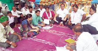 Varora City Congress Committee's fasting started | वरोरा शहर काँग्रेस कमेटीचे उपोषण सुरूच Varora City Congress Committee's fasting started | वरोरा शहर काँग्रेस कमेटीचे उपोषण सुरूच