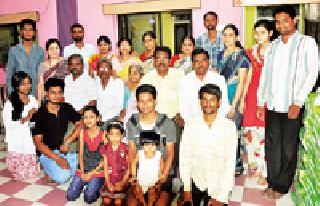 Pandora family of Pandavas, five Pandora family members | एकोपा जपणारा पाच पांडवांचा पांडे परिवार Pandora family of Pandavas, five Pandora family members | एकोपा जपणारा पाच पांडवांचा पांडे परिवार