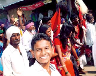 Gondi Devi procession: | गोंडीदेवाची मिरवणूक :