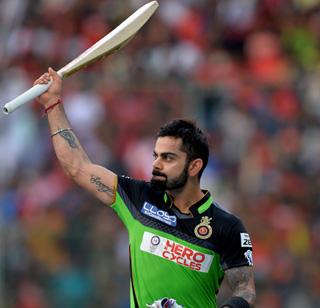 Virat's new record, the highest score in a IPL season | विराटचा नवा विक्रम, आयपीएलच्या एका मोसमात सर्वाधिक धावा Virat's new record, the highest score in a IPL season | विराटचा नवा विक्रम, आयपीएलच्या एका मोसमात सर्वाधिक धावा