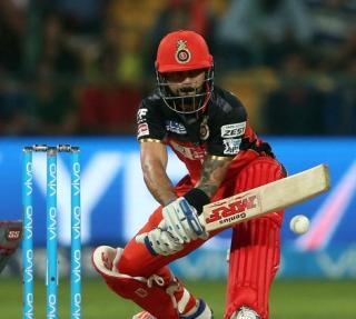 Bangalore beat Punjab by 212 runs in a 15-over game | १५ षटकाच्या सामन्यात बेंगळुरुचे पंजाबला २१२ धावांचे आव्हान
