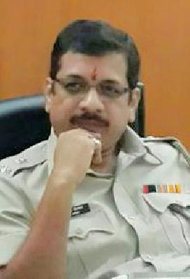 With all the departments wanting for effective service | प्रभावी सेवेसाठी सर्व विभागाची हवी साथ With all the departments wanting for effective service | प्रभावी सेवेसाठी सर्व विभागाची हवी साथ